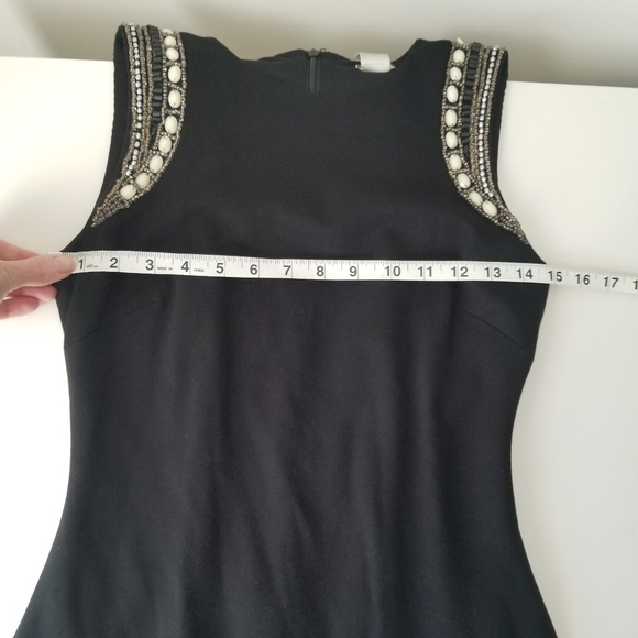 NWT Cache Sleeveless Little Black Sheath Dress with Beaded Embellishments Size 0 - Picture 4 of 12